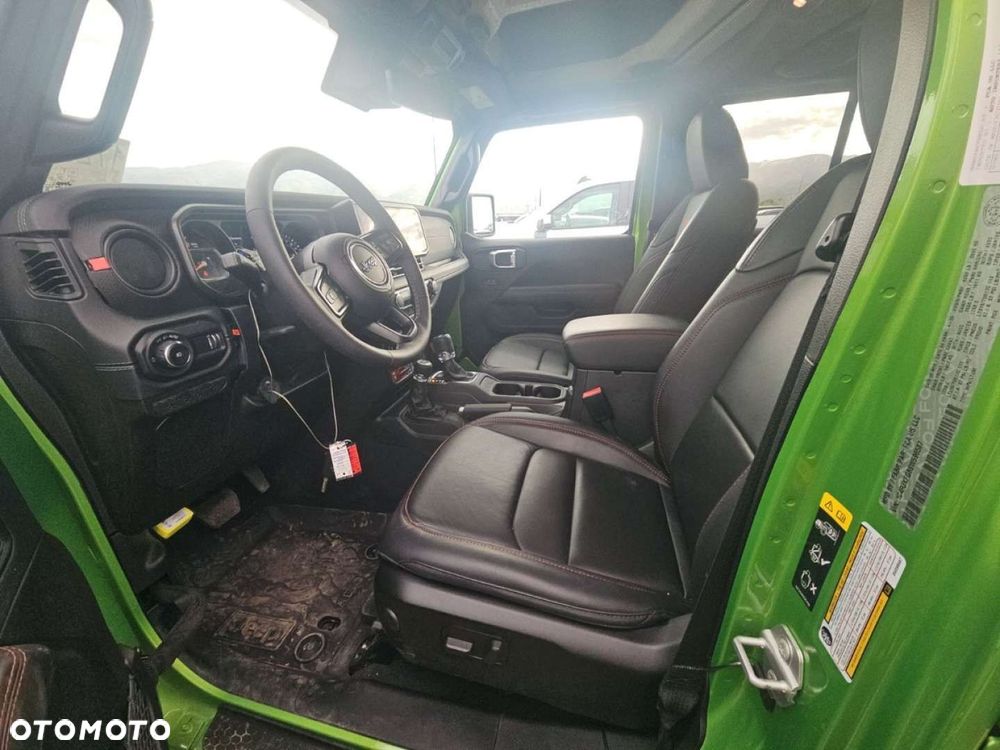 Jeep Wrangler - 9