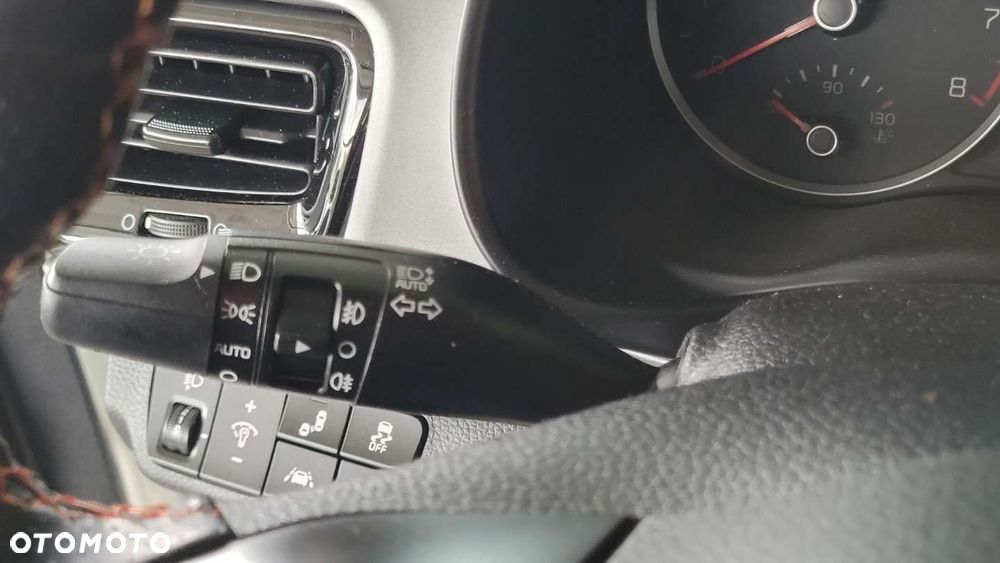 Kia Stonic - 22