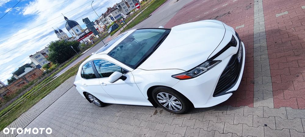 Toyota Camry - 2
