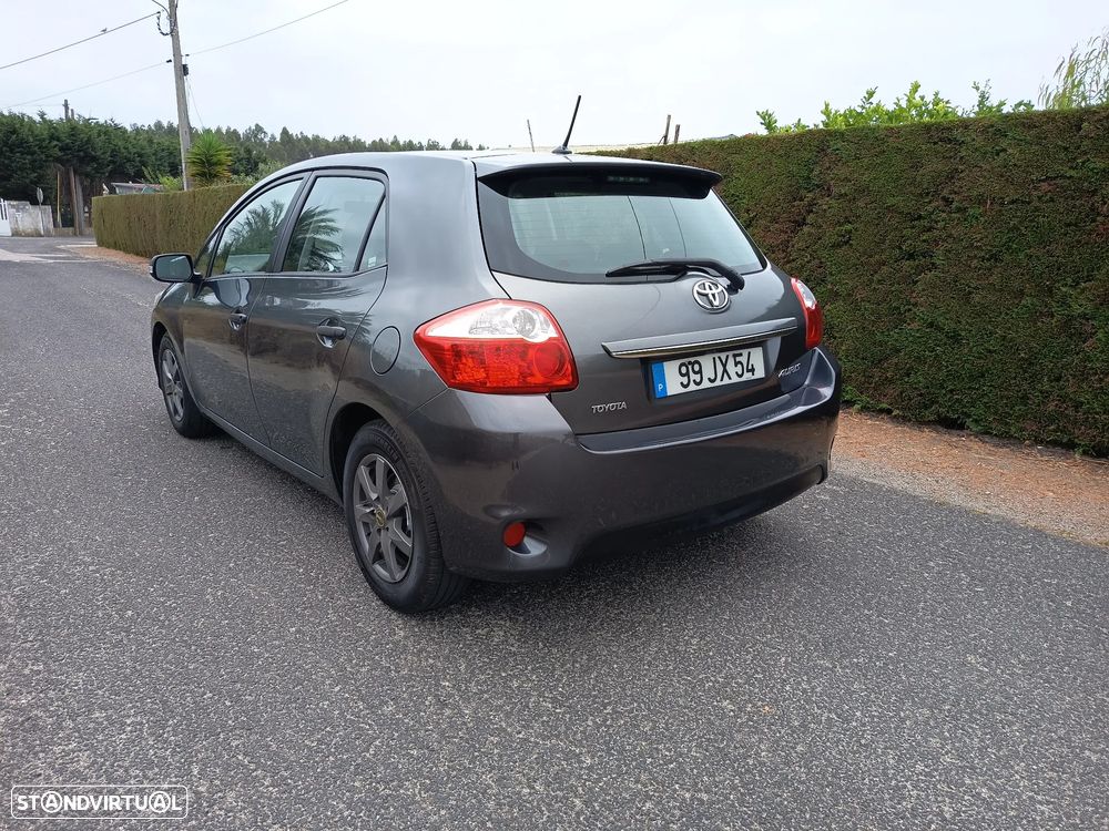 Toyota Auris 1.4 D-4D Comfort - 12