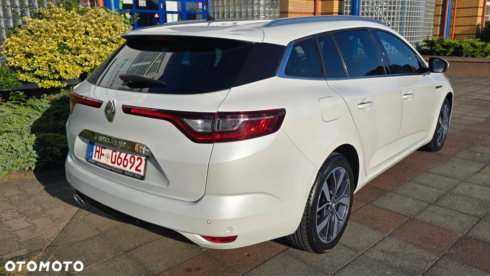 Renault Megane ENERGY TCe 130 EDC BOSE EDITION - 5