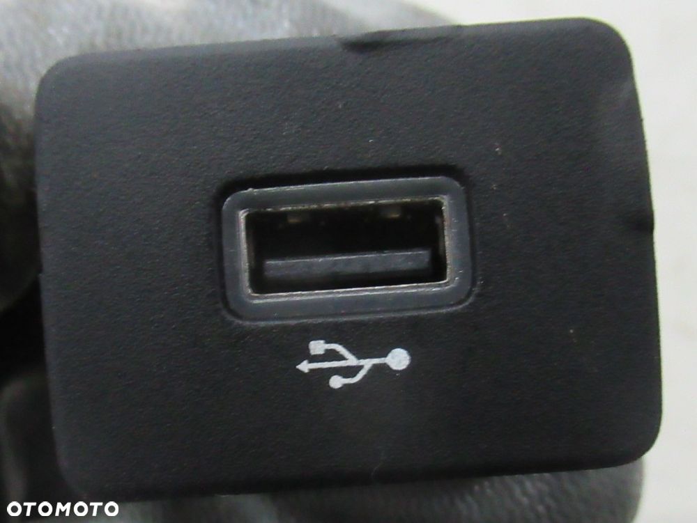 DACIA SANDERO III 3 GNIAZDO ZŁĄCZE PORT USB 280231389R LOGAN DUSTER - 1