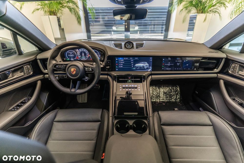 Porsche Panamera 4 E-Hybrid PHEV - 10
