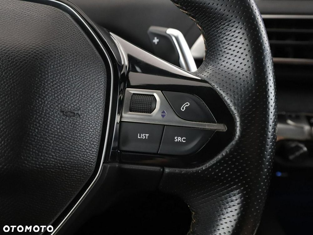 Peugeot 5008 1.6 BlueHDI Allure S&S EAT6 - 31