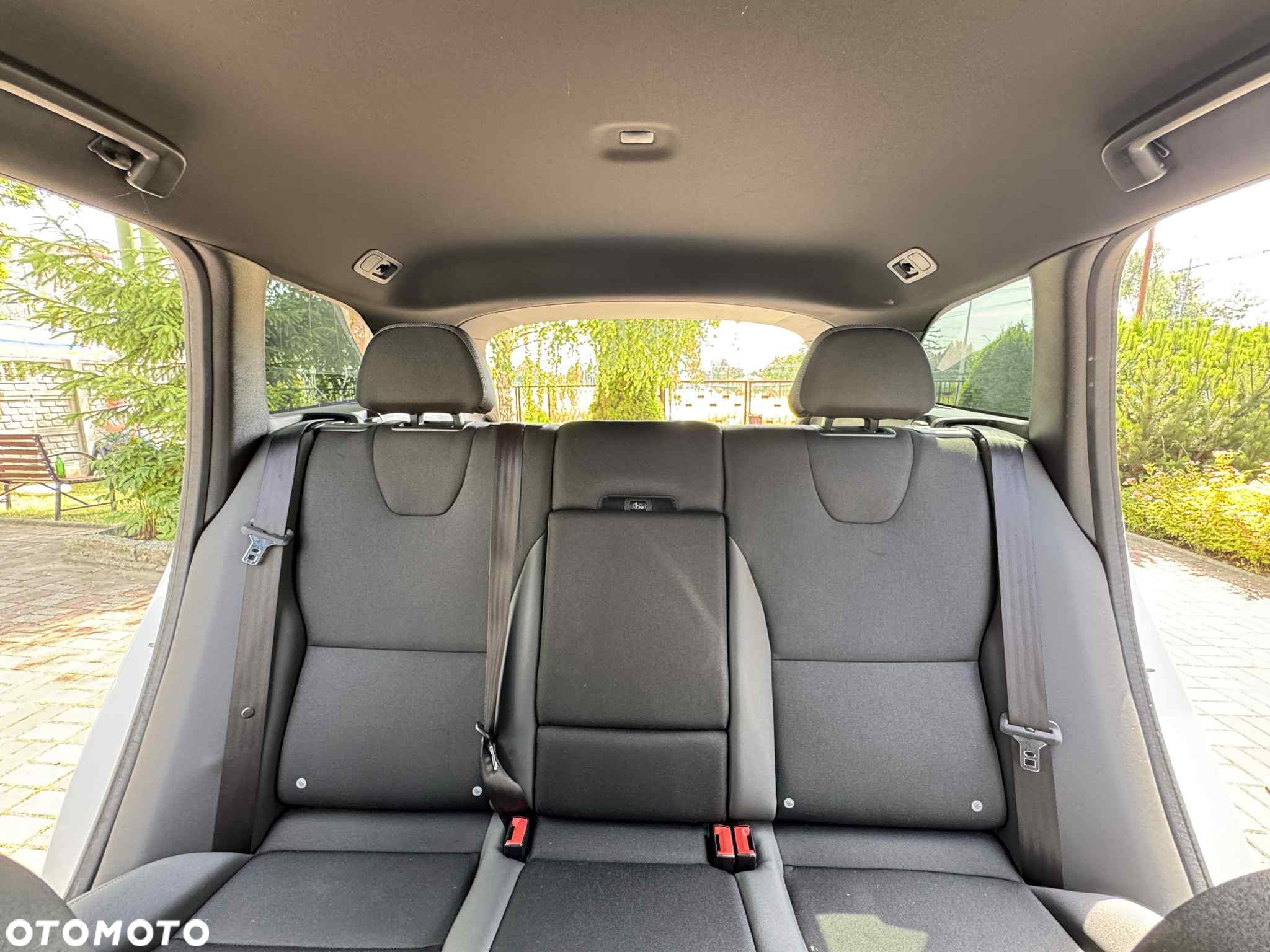 Volvo XC 60 D4 Momentum - 12