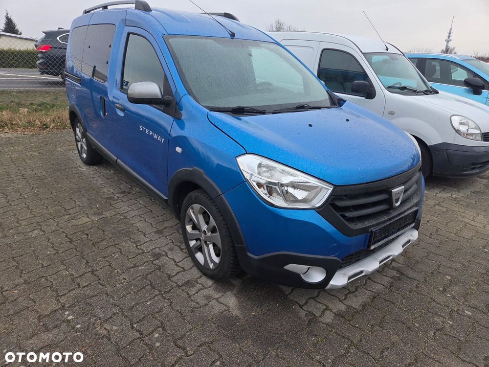 Dacia Dokker TCe 115 Stepway Celebration - 13