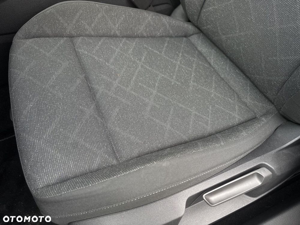 Volkswagen Golf 2.0 TDI Life - 16