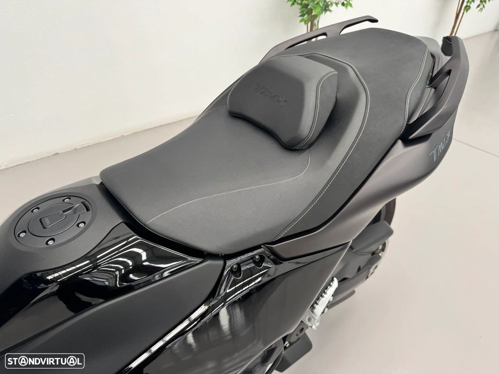 Yamaha TMAX 560 - 14