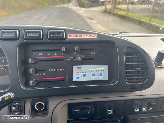 Toyota MINIBUS 4.0  OTIMO 2K COM RAMPA CADEIRA RODAS - 17