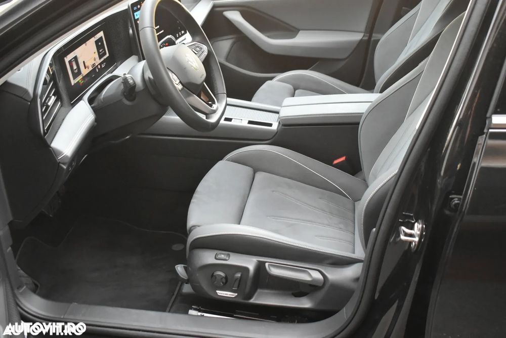 Volkswagen Passat Variant 1.5 e-TSI OPF DSG Business - 12