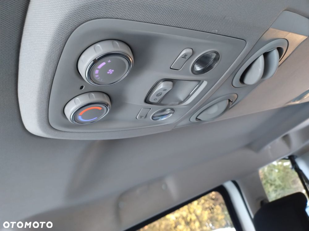 Peugeot Expert Kombi Standard 2,8t - 12