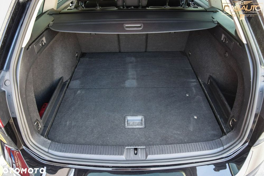 Volkswagen Passat - 31