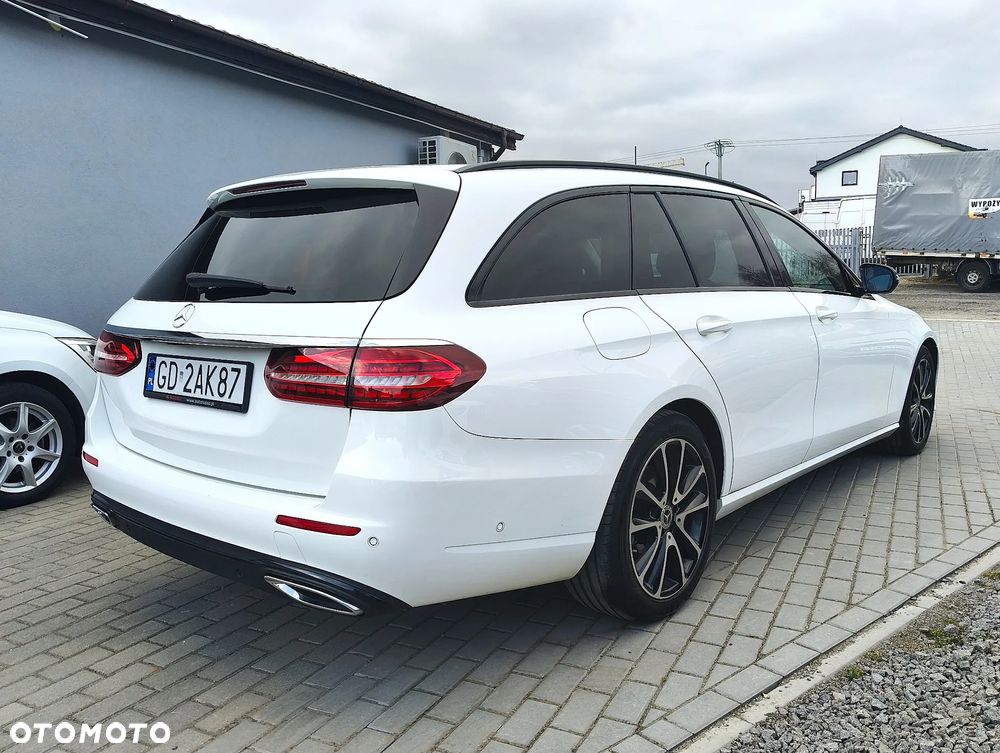 Mercedes-Benz Klasa E 220 d 4Matic 9G-TRONIC Avantgarde - 6