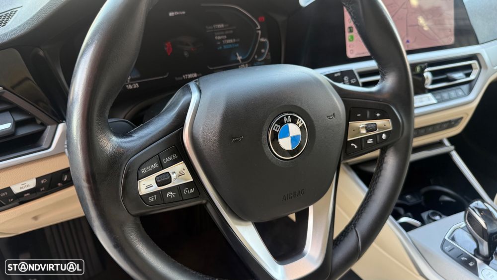 BMW 330 e Line Luxury Auto - 21