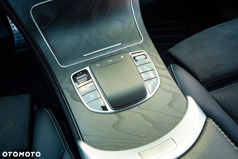 Mercedes-Benz GLC 300 e 4-Matic Business Edition - 20