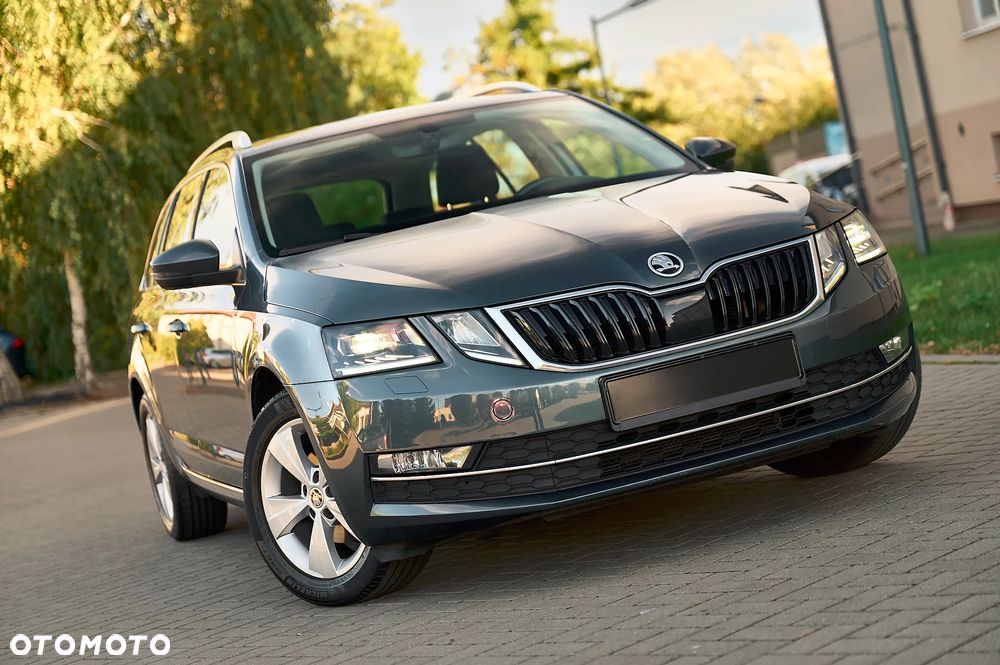 Skoda Octavia 1.6 TDI DSG Ambition - 13