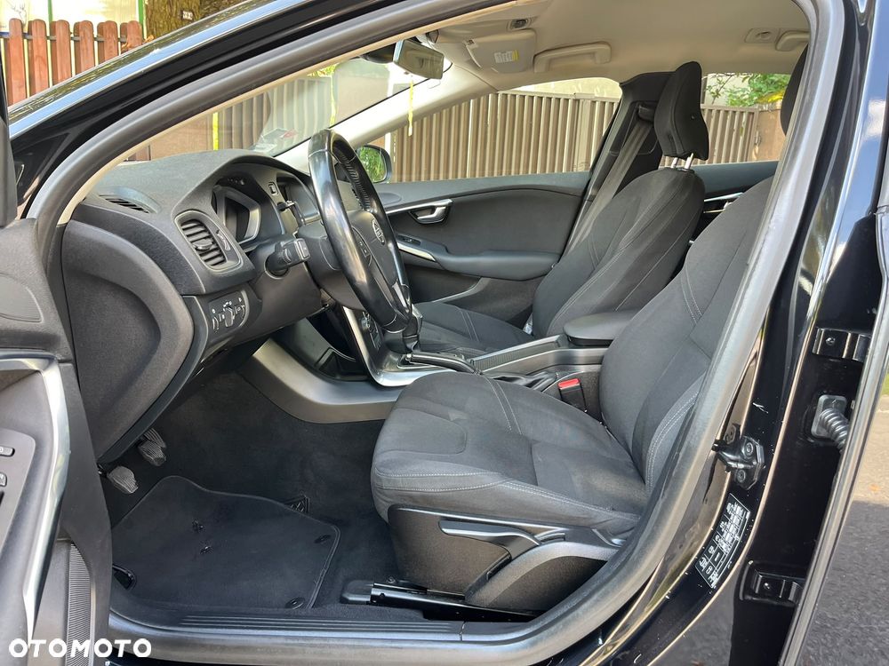 Volvo V40 D3 Base - 11