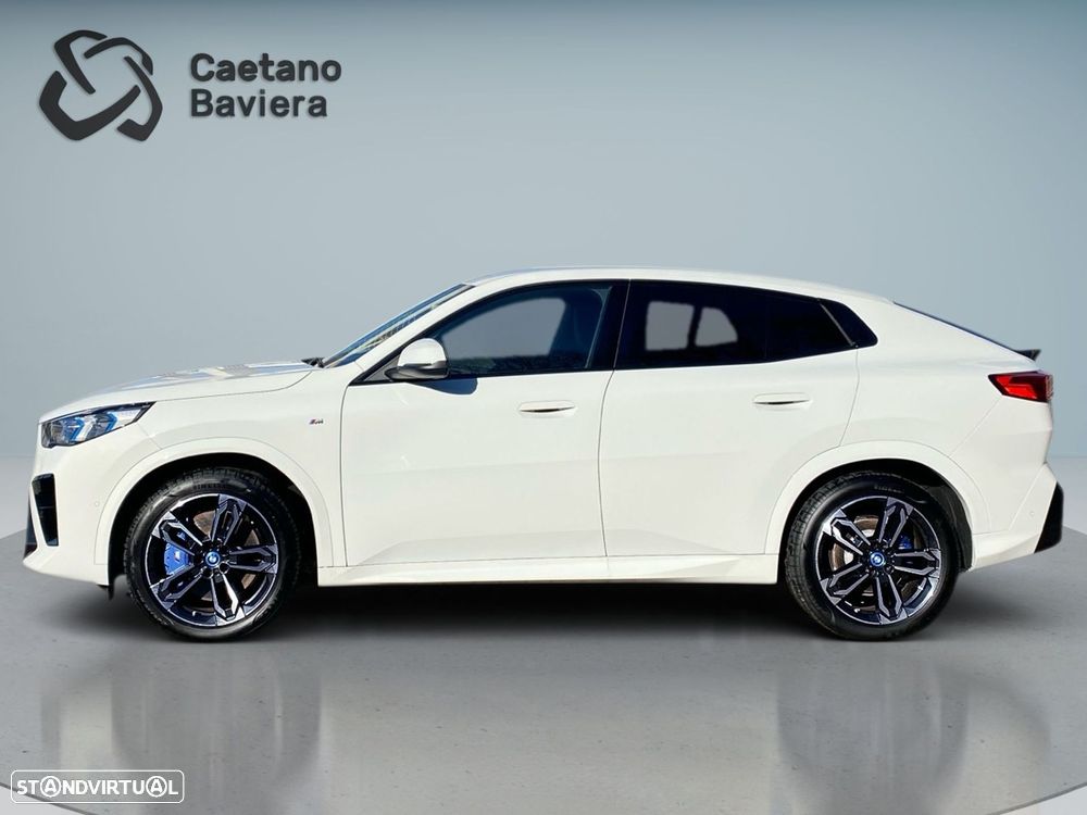 BMW iX2 eDrive20 Pack Desportivo M - 27