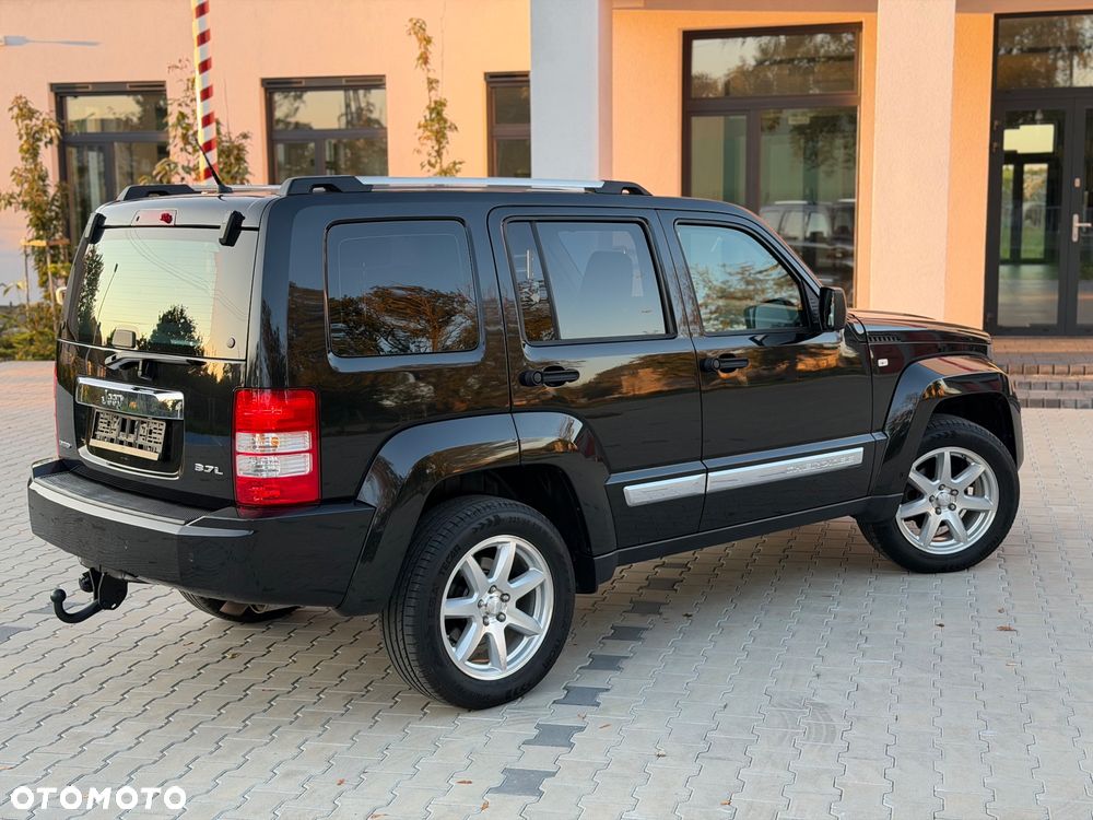 Jeep Cherokee - 15