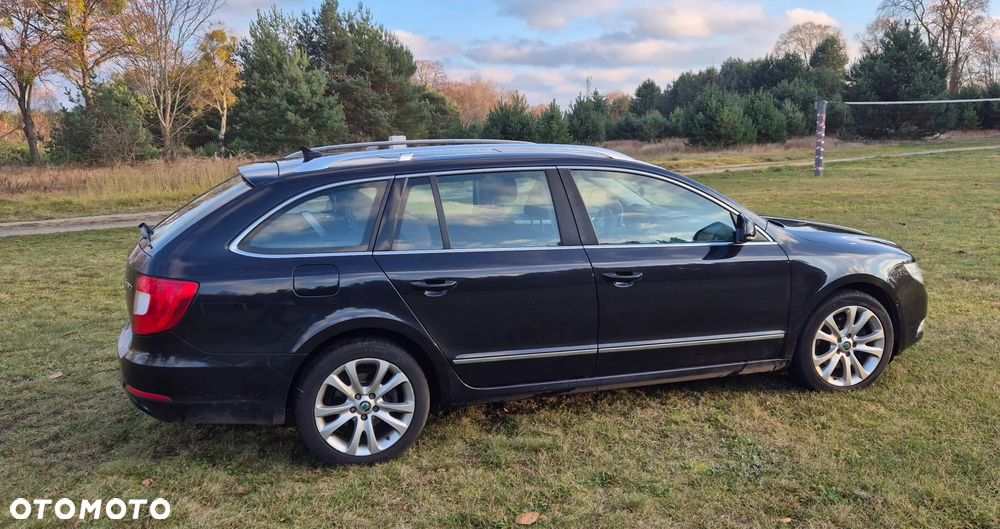 Skoda Superb 2.0 TDI 4x4 DSG Elegance - 9
