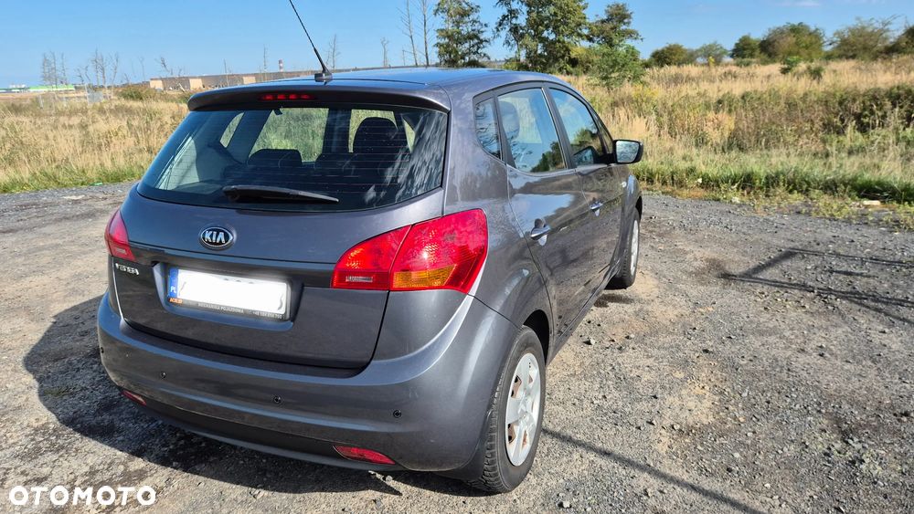 Kia Venga 2010 photo 3