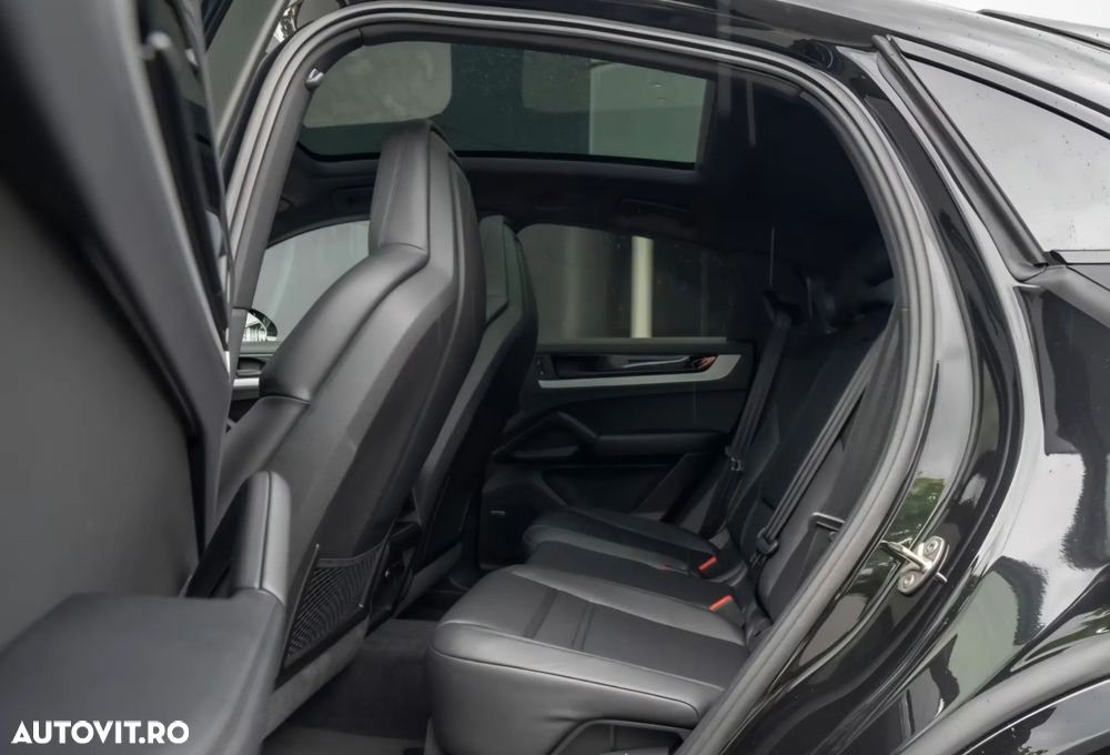 Porsche Cayenne Coupe Black Edition - 13