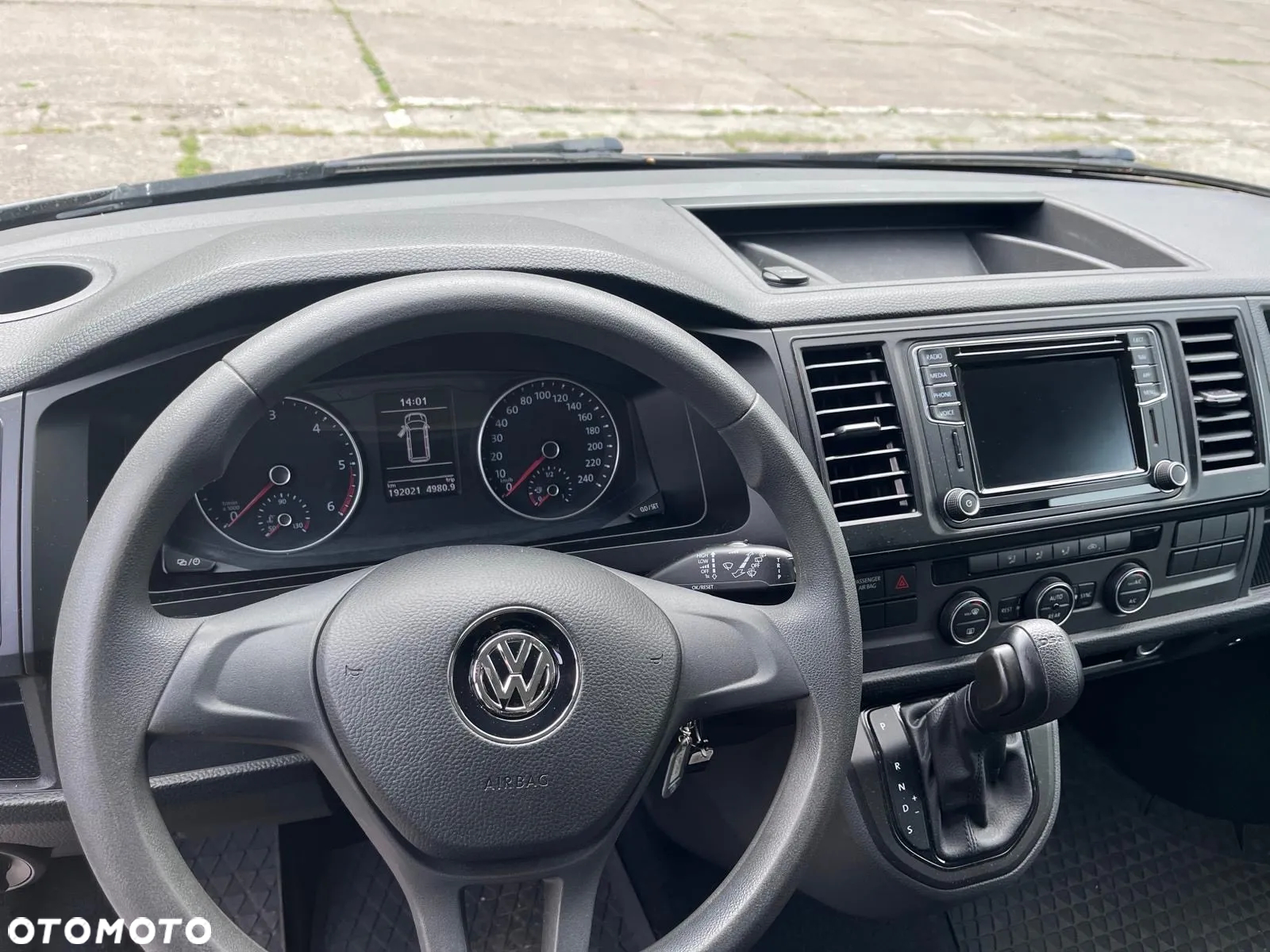 Volkswagen Caravelle 2.0 TDI L2 Highline DSG - 9