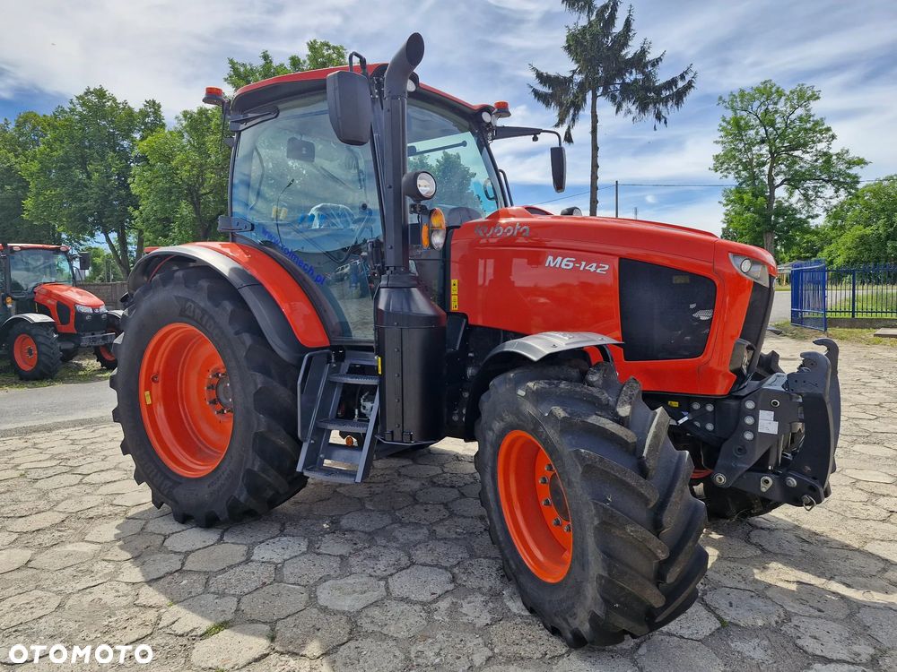 Kubota M6142