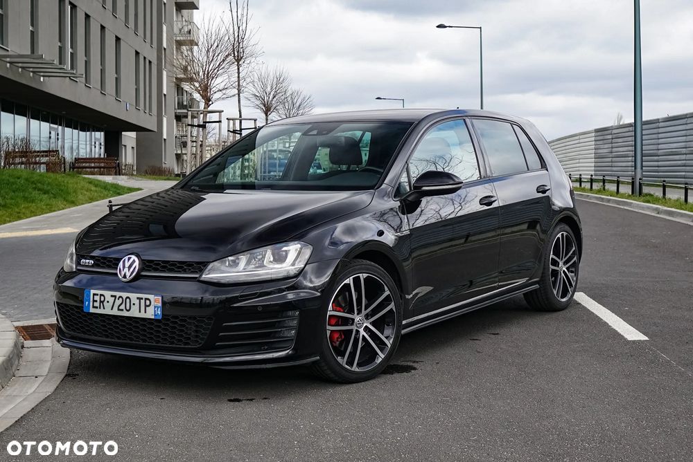 Volkswagen Golf 2.0 TDI BMT GTD - 1