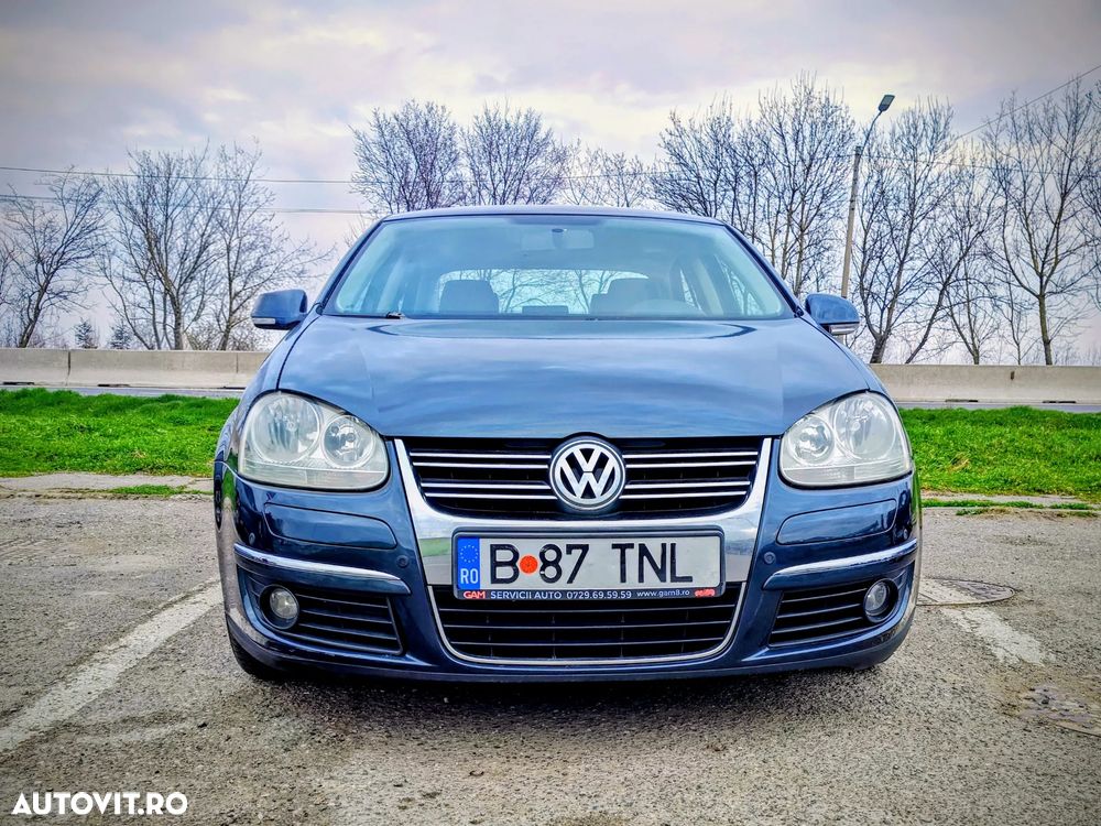 Volkswagen Jetta 1.9 TDI Comfortline DSG - 1