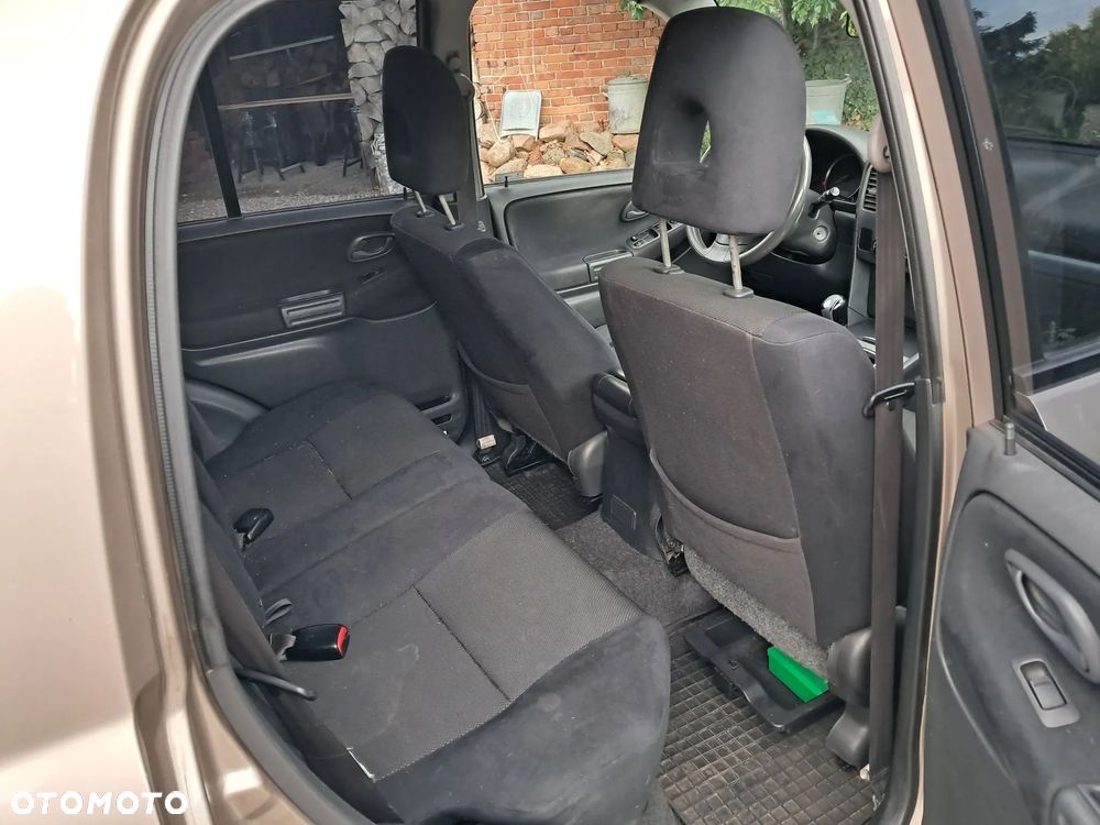 Suzuki Grand Vitara 2.0 - 10