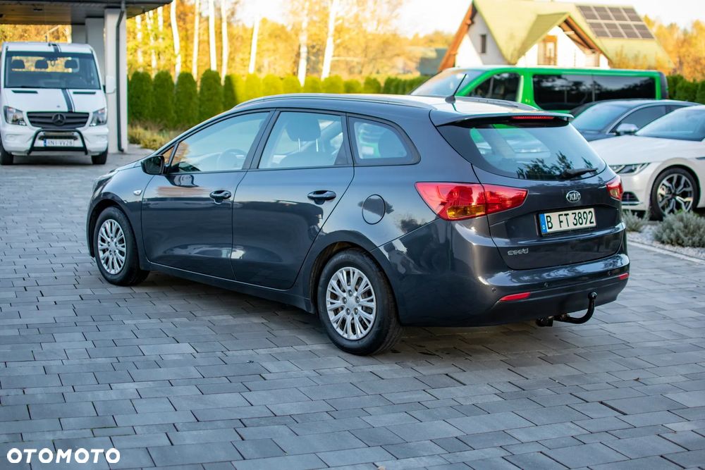 Kia Ceed - 19