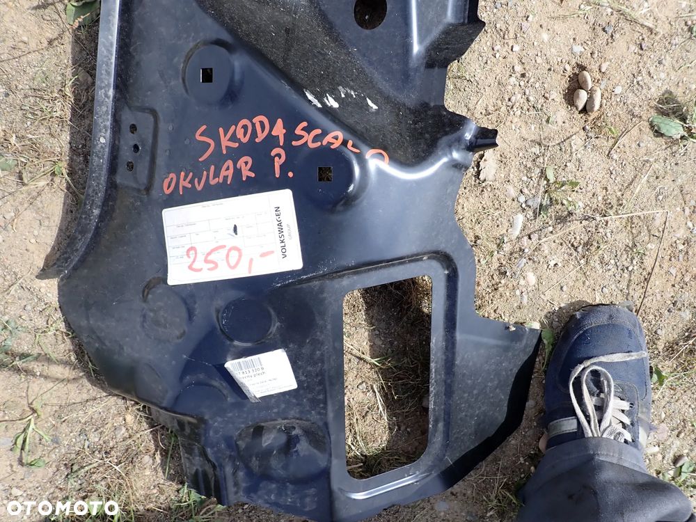 SKODA SCALA OKULAR ŚWIATŁA PRAWY TYŁ 657813320B - 2