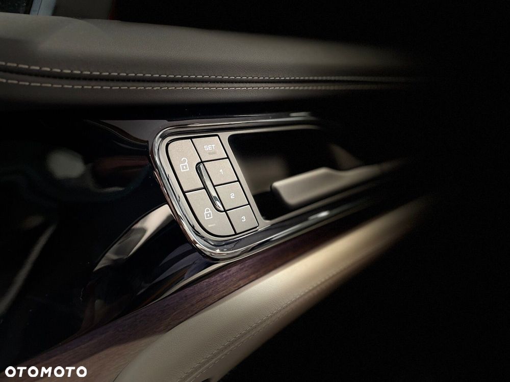 Porsche Panamera - 32