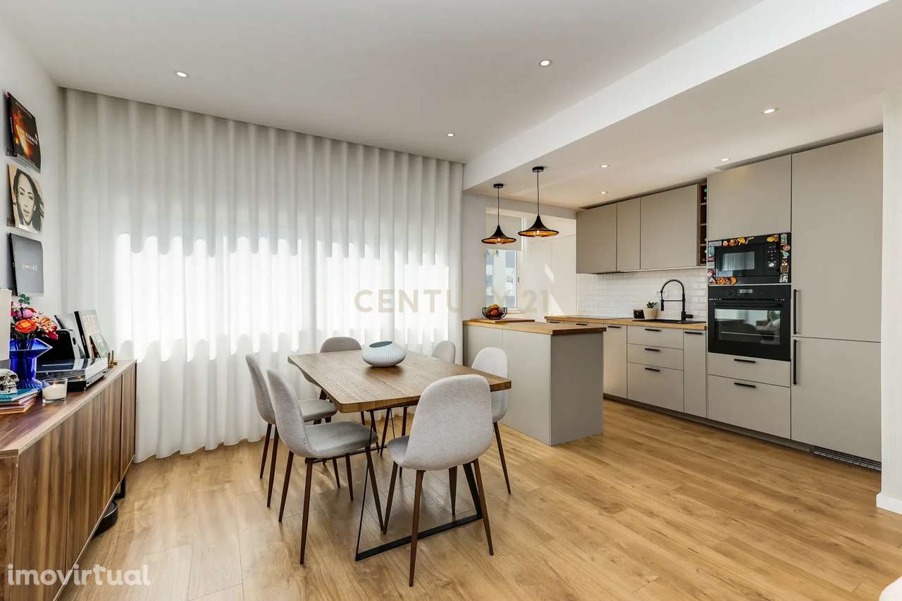 Apartamento T3 convertido em T2 totalmente remodelado em Linda-a-Velha - Grande imagem: 3/24