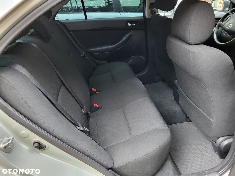 Toyota Avensis 1.6 VVT-i Luna - 9