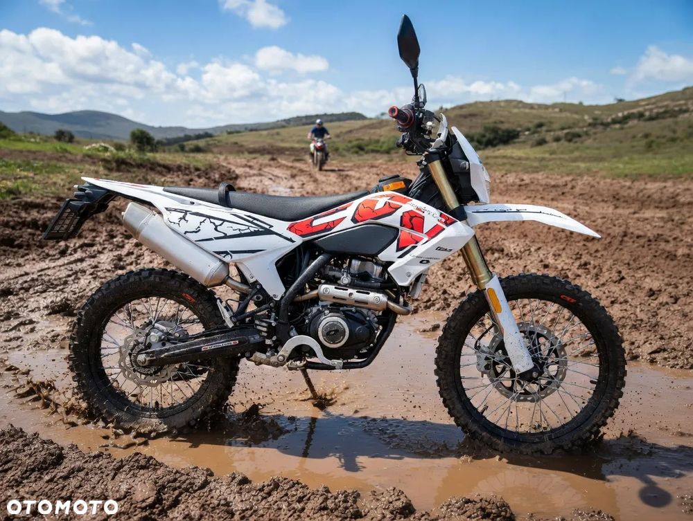 QJMOTOR COV 125X - 3