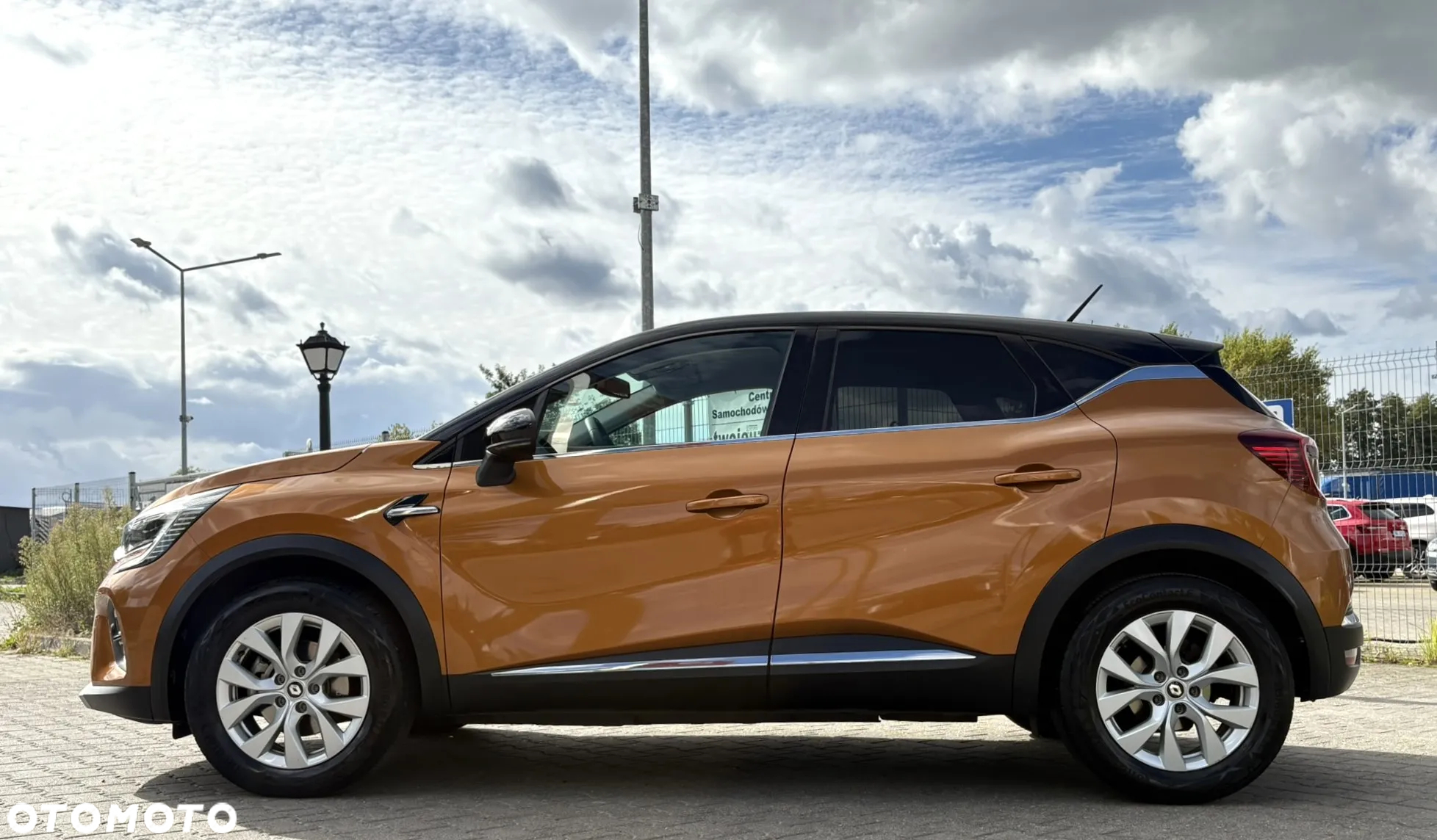 Renault Captur 1.6 E-TECH Full Hybrid 145 Intens - 4