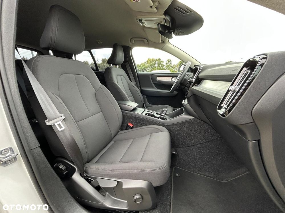 Volvo XC 40 T3 Momentum - 18