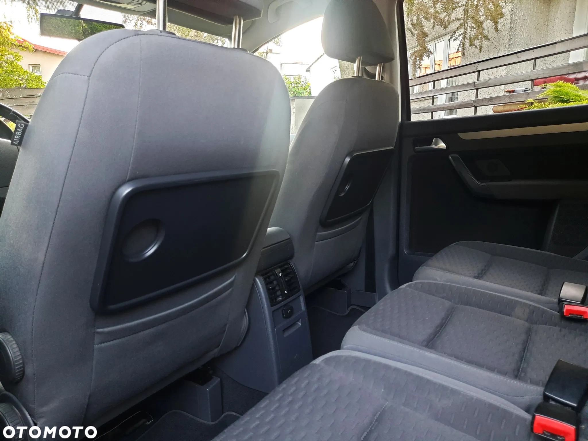 Volkswagen Touran 2.0 TDI DSG United - 20