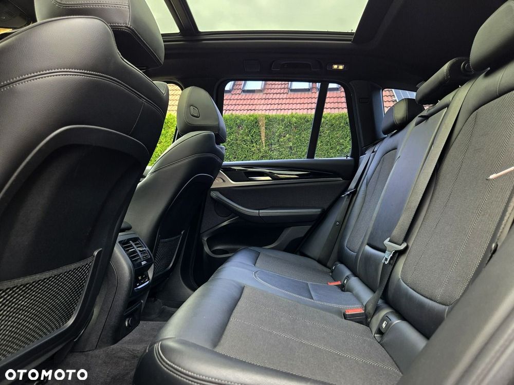 BMW X3 xDrive20d xLine - 12