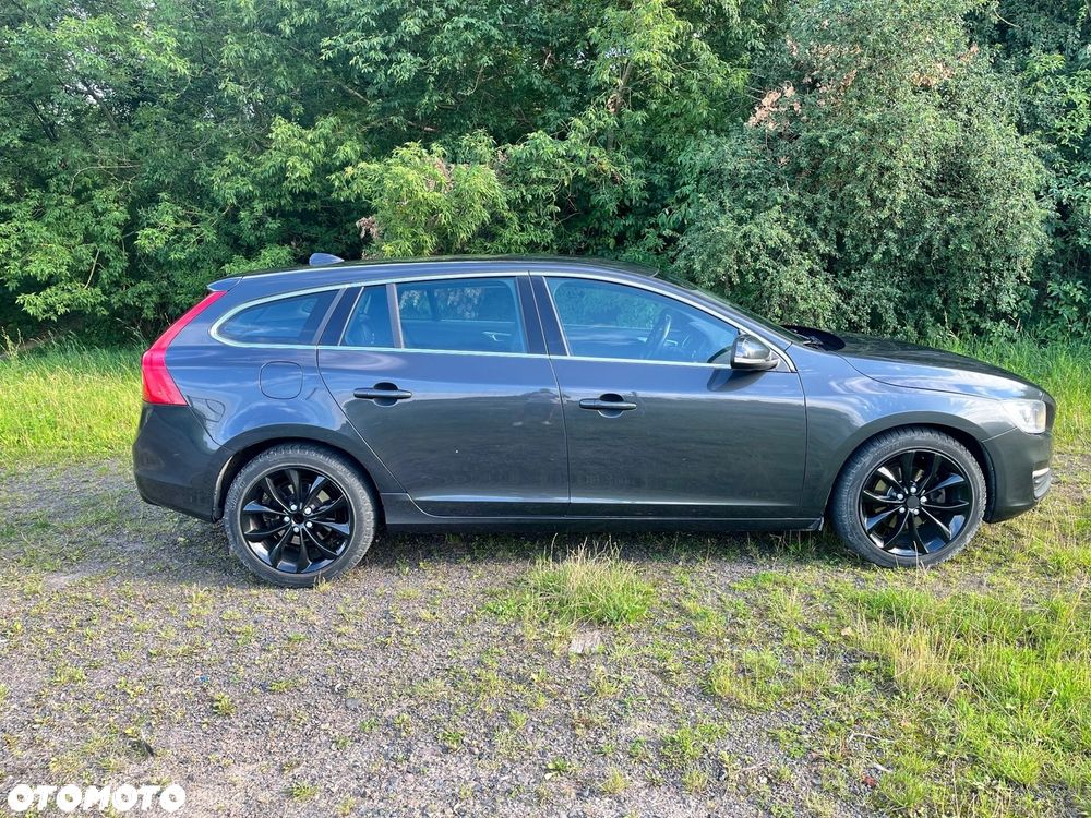 Volvo V60 D3 Momentum - 4