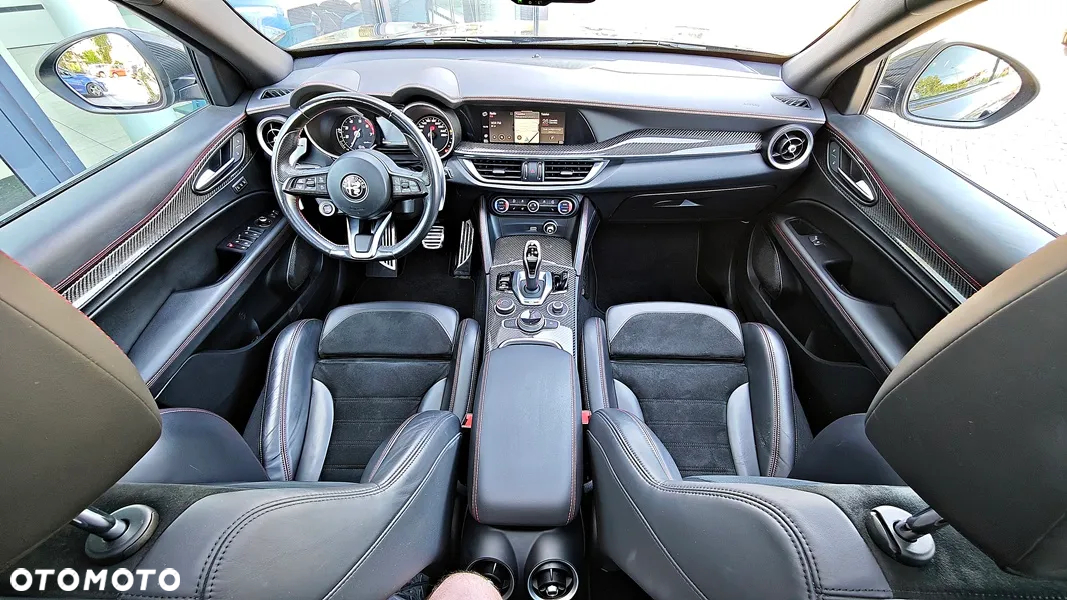 Alfa Romeo Stelvio 2.0 Turbo Veloce TI Q4 - 33
