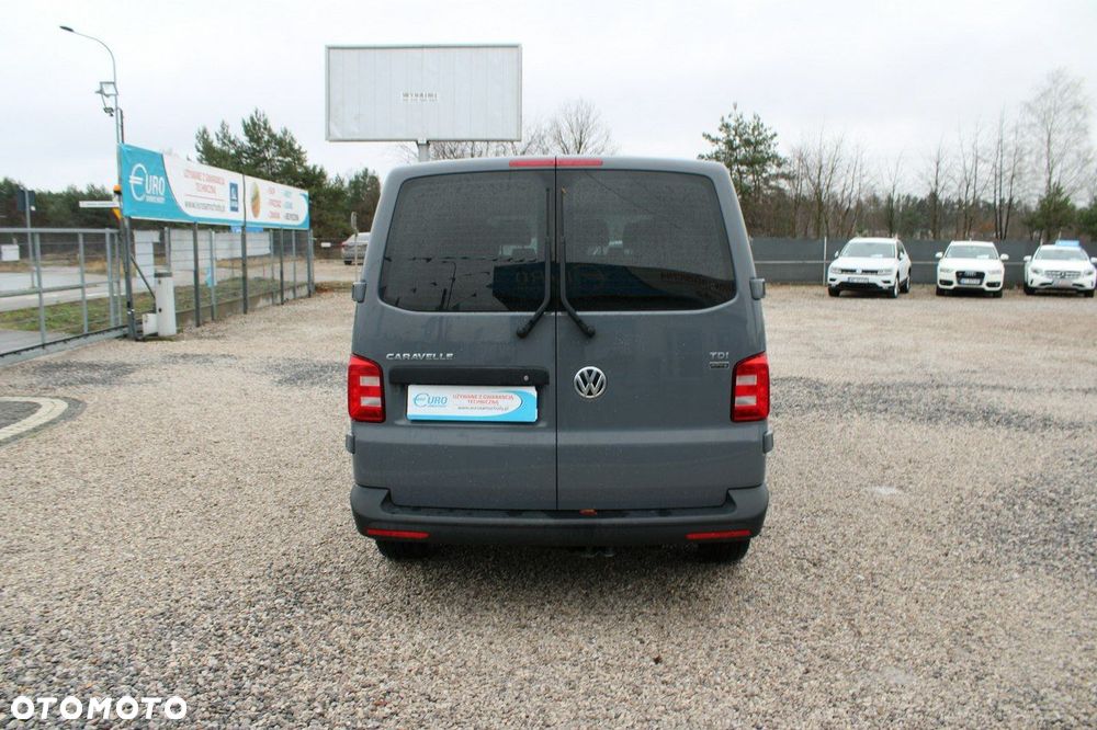 Volkswagen Caravelle - 7