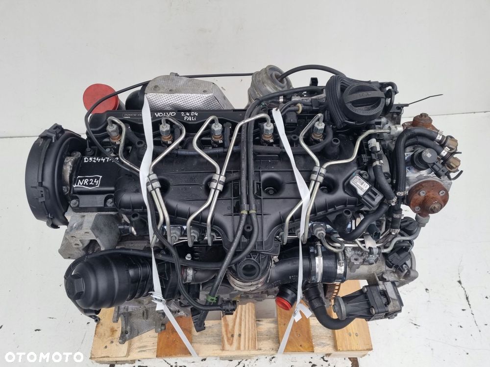 SILNIK KOMPLET Volvo V70 III 2.4 D4 181KM BI TURBO pali 139tyś D5244T12 - 3