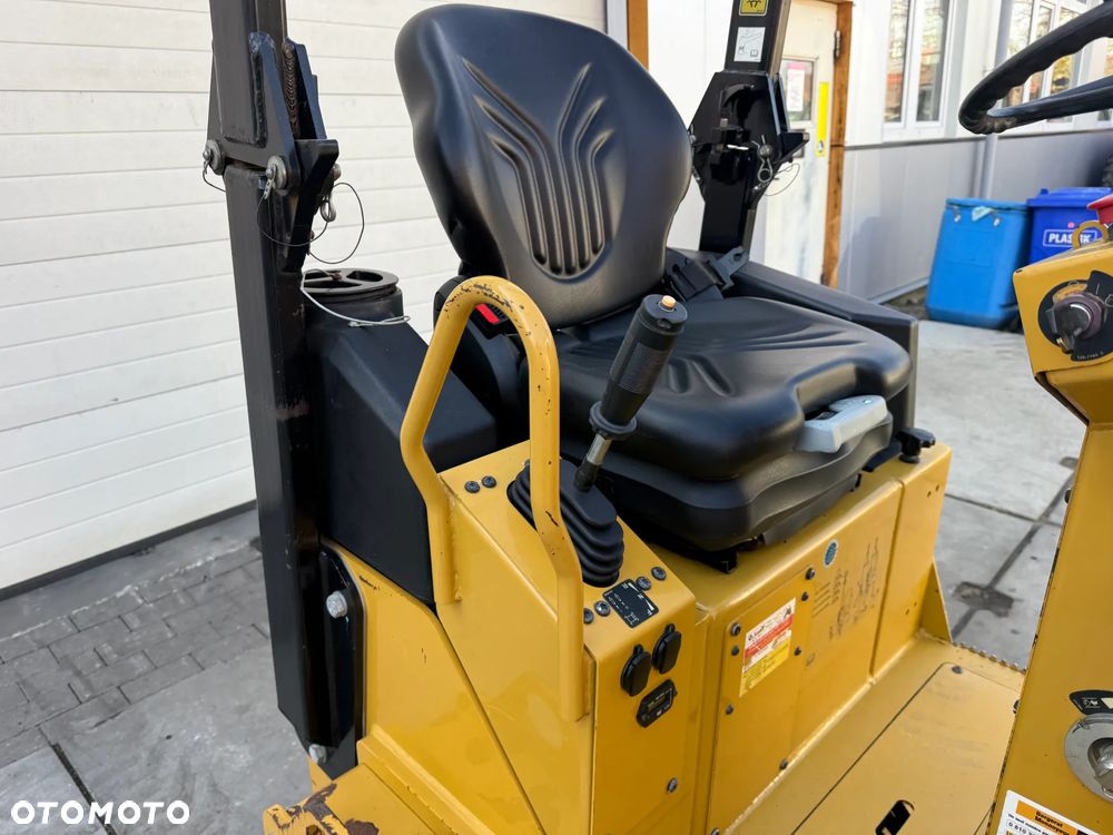 Caterpillar CB1.8 - 12