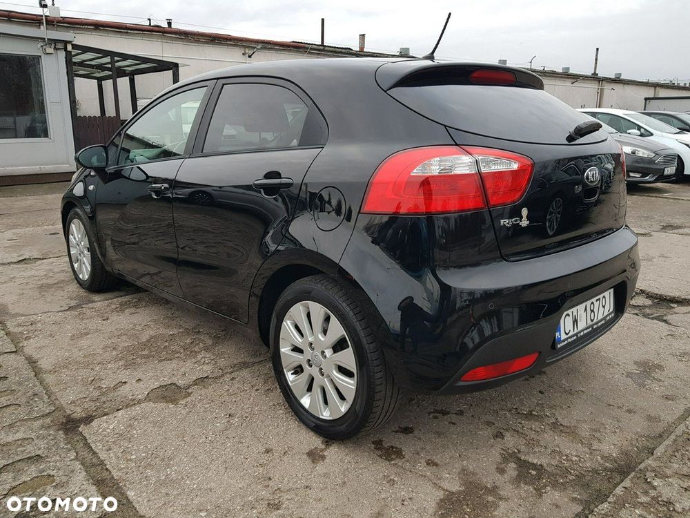 Kia Rio 1.4 Fifa World Cup Edition - 7