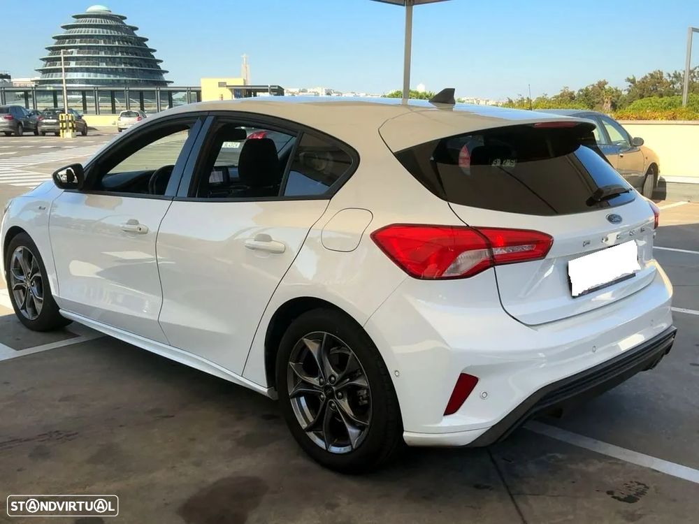 Ford Focus 1.0 EcoBoost MHEV ST-Line - 2