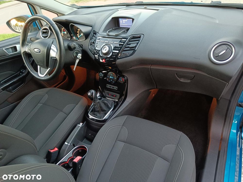 Ford Fiesta 1.0 EcoBoost STart-Stop Titanium - 23