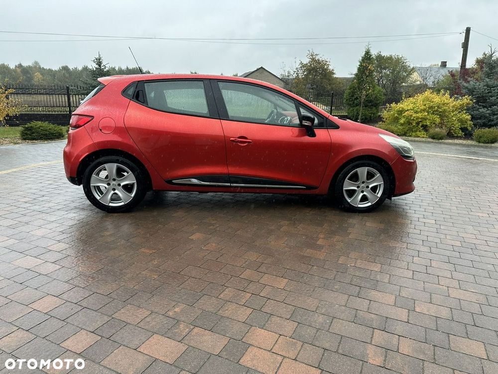 Renault Clio - 11